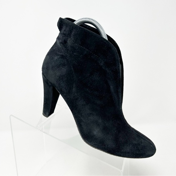 Eric Michael Black Suede Leather Pull On Heeled Ankle Boots Size 39 - Picture 1 of 12